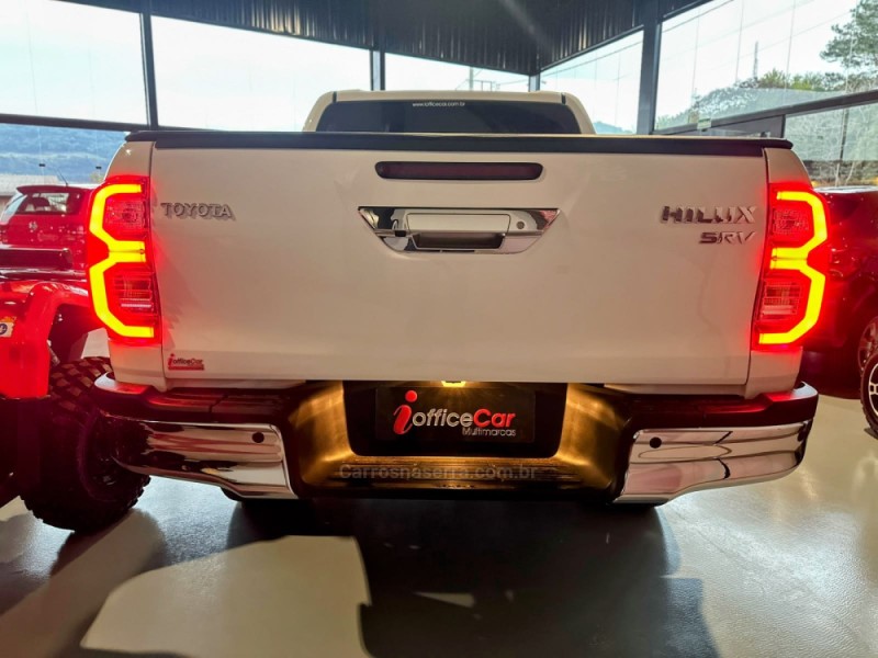 HILUX 2.8 SRV 4X4 CD 16V DIESEL 4P AUTOMÁTICO - 2025 - TRêS COROAS