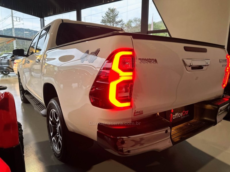 HILUX 2.8 SRV 4X4 CD 16V DIESEL 4P AUTOMÁTICO - 2025 - TRêS COROAS