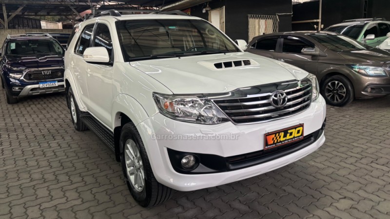 hilux sw4 3.0 srv 4x4 7 lugares 16v turbo intercooler diesel 4p automatico 2015 caxias do sul