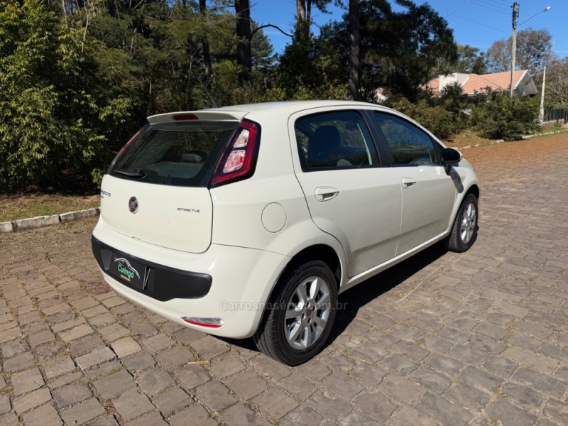 PUNTO 1.4 ATTRACTIVE ITALIA 8V FLEX 4P MANUAL - 2017 - NOVA PRATA