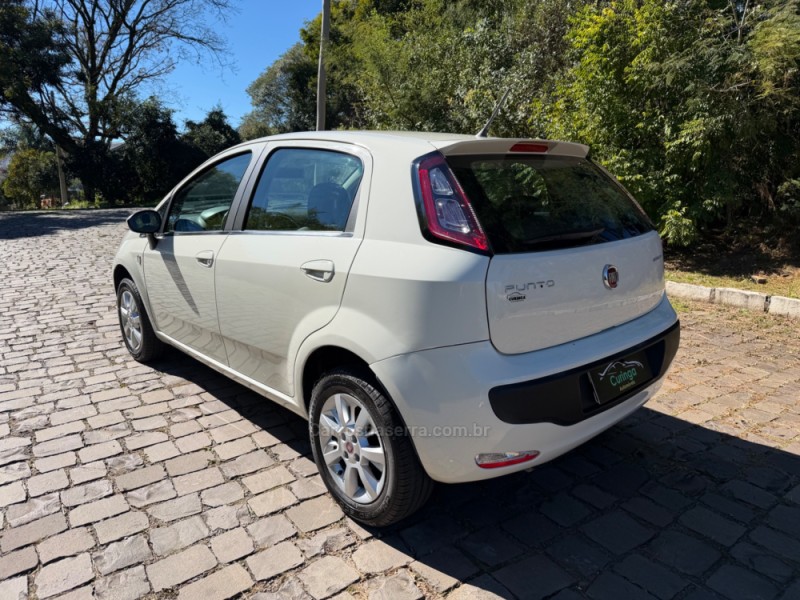 PUNTO 1.4 ATTRACTIVE ITALIA 8V FLEX 4P MANUAL - 2017 - NOVA PRATA