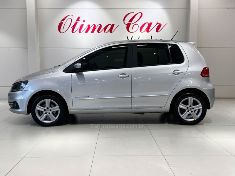 FOX 1.6 COMFORTLINE 8V FLEX 4P MANUAL - 2016 - FLORES DA CUNHA