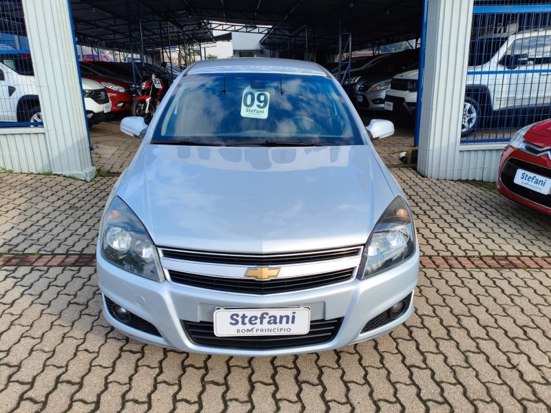 VECTRA 2.0 MPFI GT HATCH 8V FLEX 4P MANUAL - 2009 - BOM PRINCíPIO