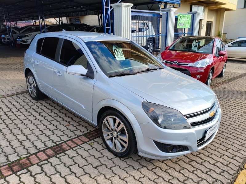 VECTRA 2.0 MPFI GT HATCH 8V FLEX 4P MANUAL - 2009 - BOM PRINCíPIO