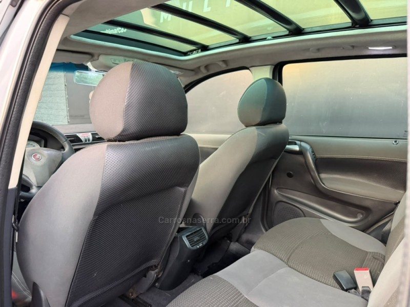DUSTER 1.6 DYNAMIQUE 4X2 16V FLEX 4P MANUAL - 2013 - ESTâNCIA VELHA