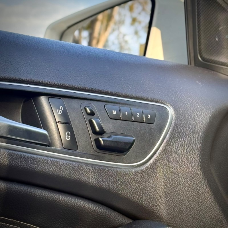 GLA 200 1.6 CGI VISION BLACK EDITION 16V TURBO FLEX 4P AUTOMÁTICO - 2015 - ENCANTADO