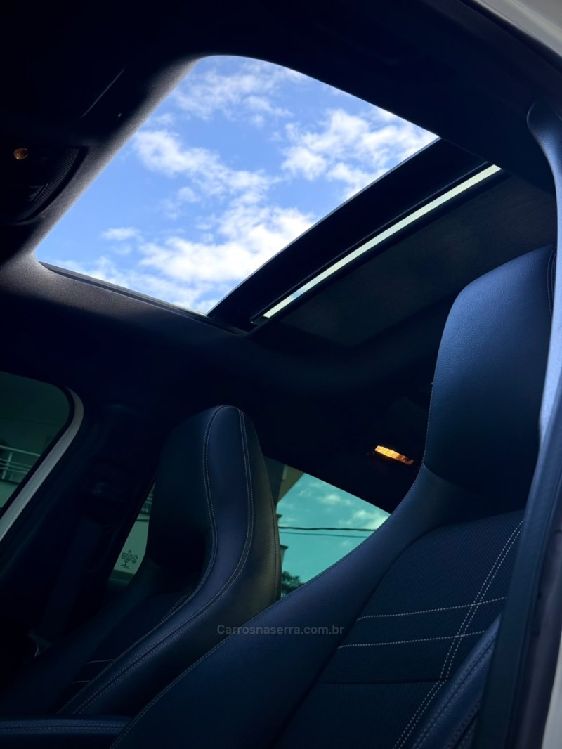 GLA 200 1.6 CGI VISION BLACK EDITION 16V TURBO FLEX 4P AUTOMÁTICO - 2015 - ENCANTADO