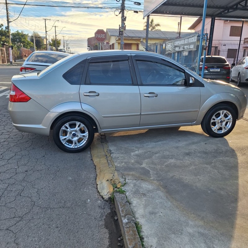 FIESTA 1.6 MPI CLASS SEDAN 8V FLEX 4P MANUAL - 2008 - CAXIAS DO SUL