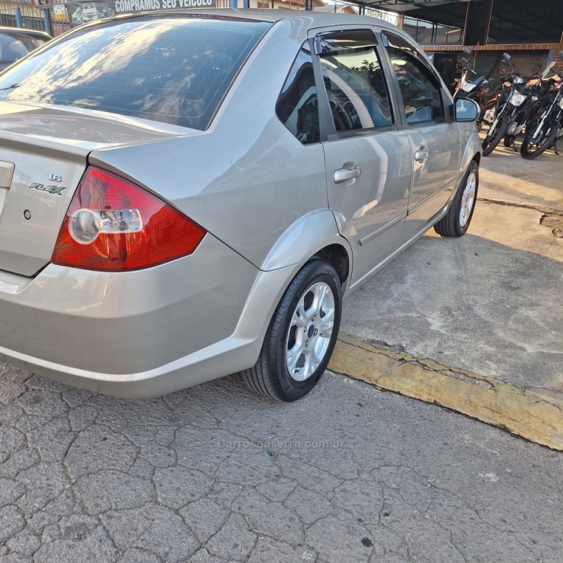 FIESTA 1.6 MPI CLASS SEDAN 8V FLEX 4P MANUAL - 2008 - CAXIAS DO SUL