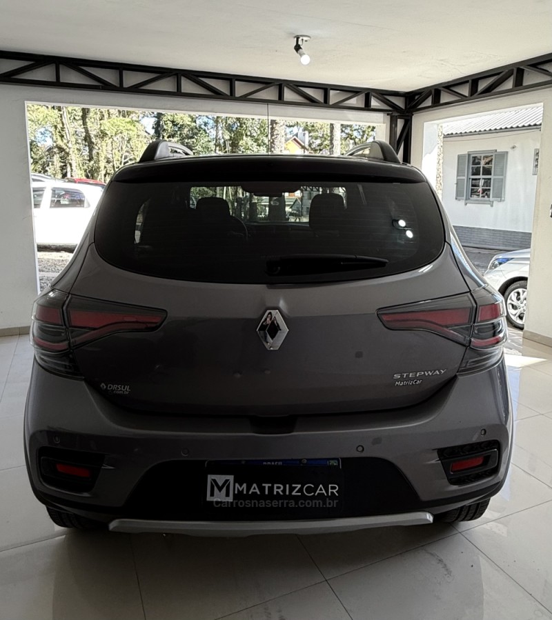SANDERO  - 2023 - CANELA