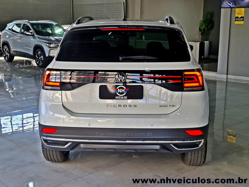 T-CROSS 1.0 COMFORTLINE TSI FLEX 4P AUTOMÁTICO - 2023 - NOVO HAMBURGO