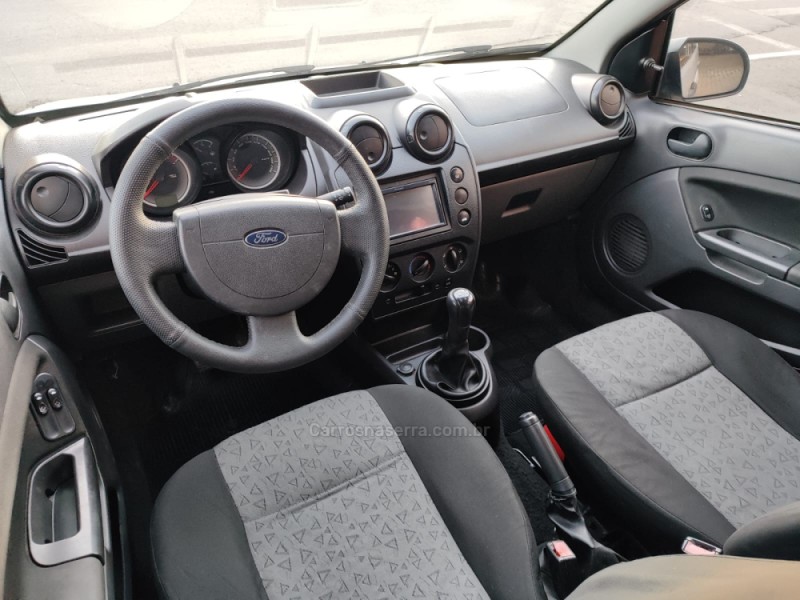 FIESTA 1.0 MPI SEDAN 8V FLEX 4P MANUAL - 2013 - FARROUPILHA