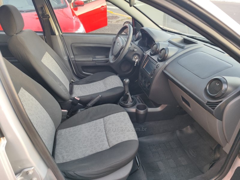 FIESTA 1.0 MPI SEDAN 8V FLEX 4P MANUAL - 2013 - FARROUPILHA