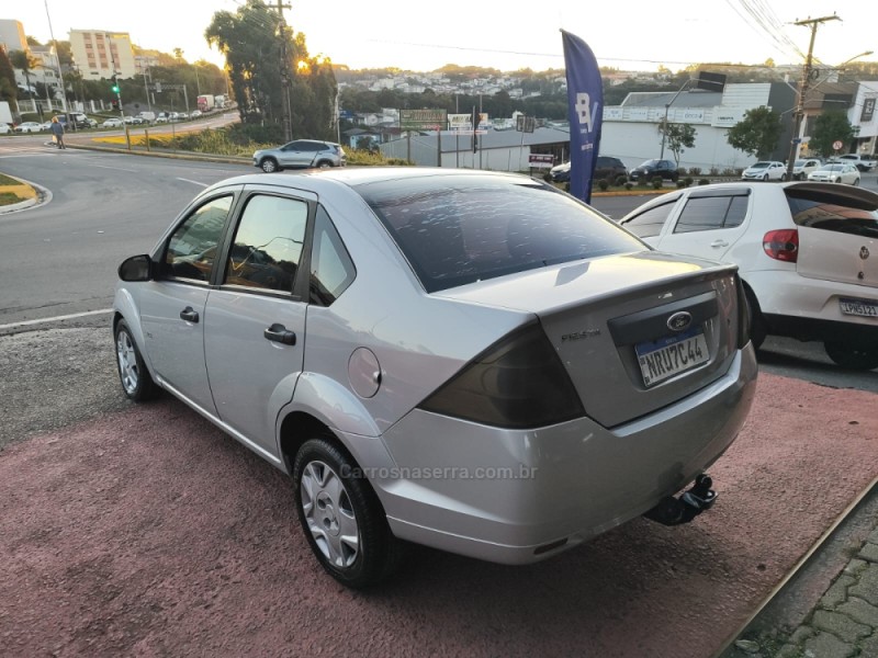 FIESTA 1.0 MPI SEDAN 8V FLEX 4P MANUAL - 2013 - FARROUPILHA