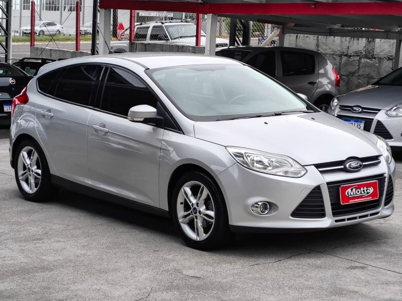 FOCUS 2.0 SE 16V FLEX 4P AUTOMÁTICO - 2014 - CAXIAS DO SUL