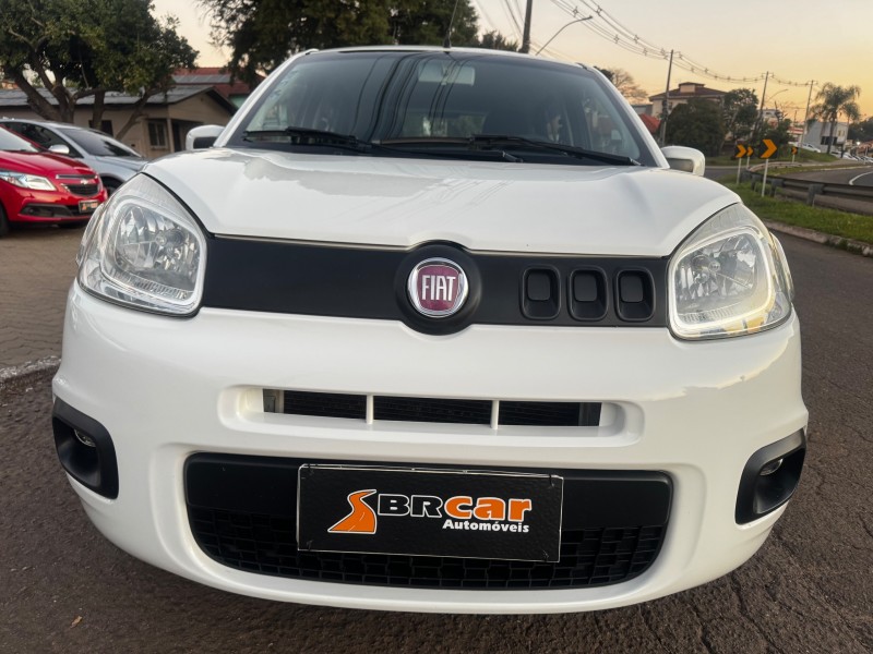 UNO 1.0 EVO ATTRACTIVE 8V FLEX 4P MANUAL - 2015 - DOIS IRMãOS