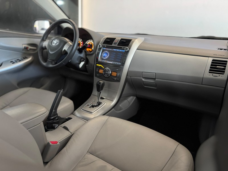 COROLLA 2.0 XEI 16V FLEX 4P AUTOMÁTICO - 2011 - ESTâNCIA VELHA