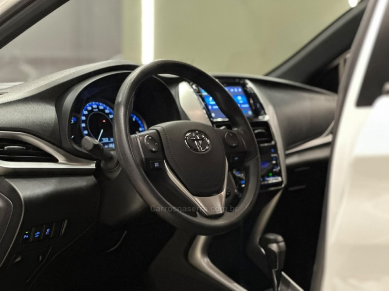 YARIS 1.5 XL CONNECT 16V FLEX 4P AUTOMÁTICO - 2022 - CAXIAS DO SUL