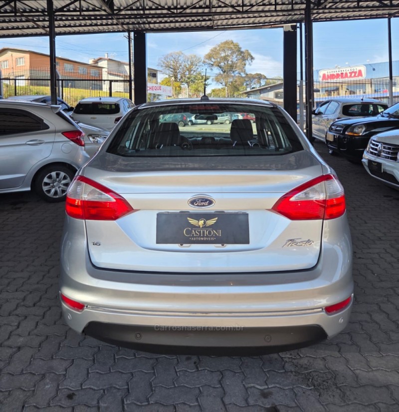 FIESTA 1.6 SE SEDAN 16V FLEX 4P MANUAL - 2016 - CAXIAS DO SUL