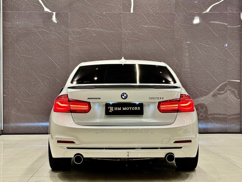320I 2.0 GP 16V TURBO GASOLINA 4P AUTOMÁTICO - 2016 - CAXIAS DO SUL