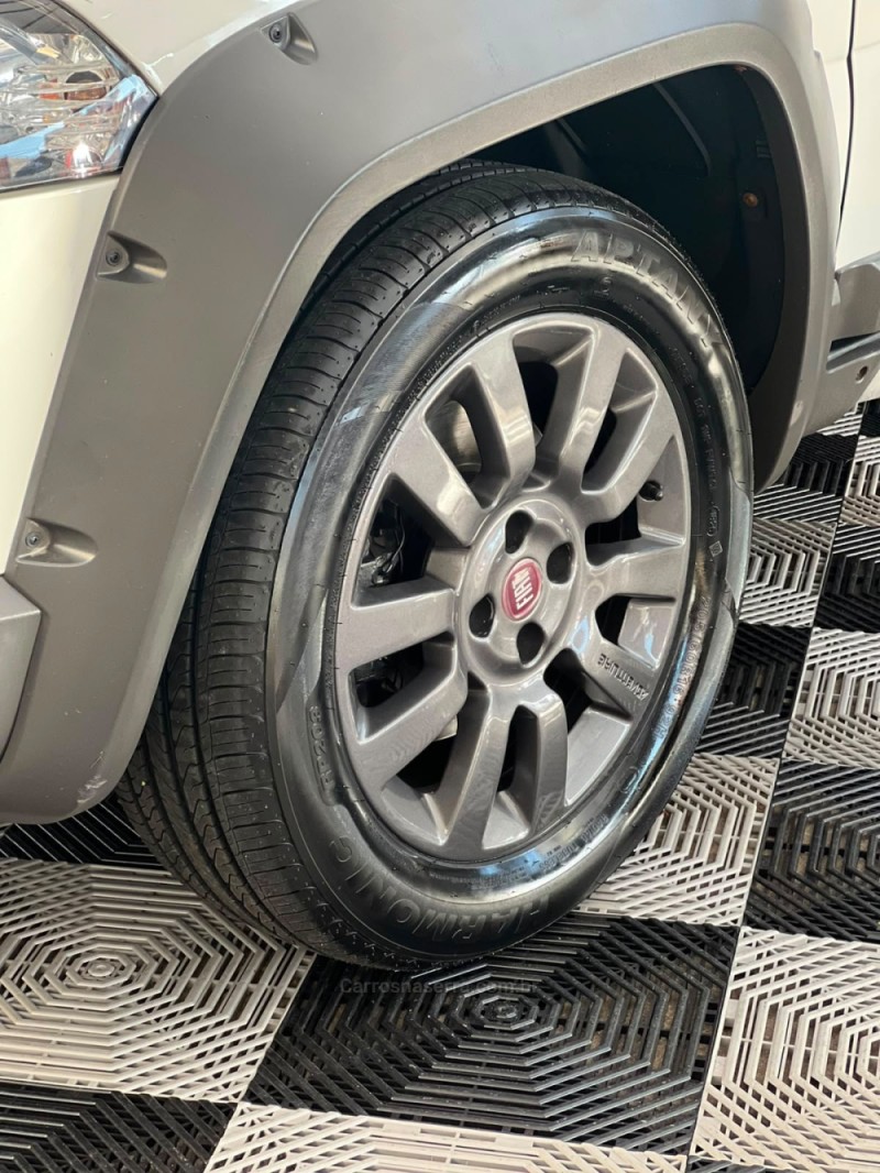 PALIO 1.8 MPI ADVENTURE WEEKEND 16V FLEX 4P MANUAL - 2015 - PASSO FUNDO