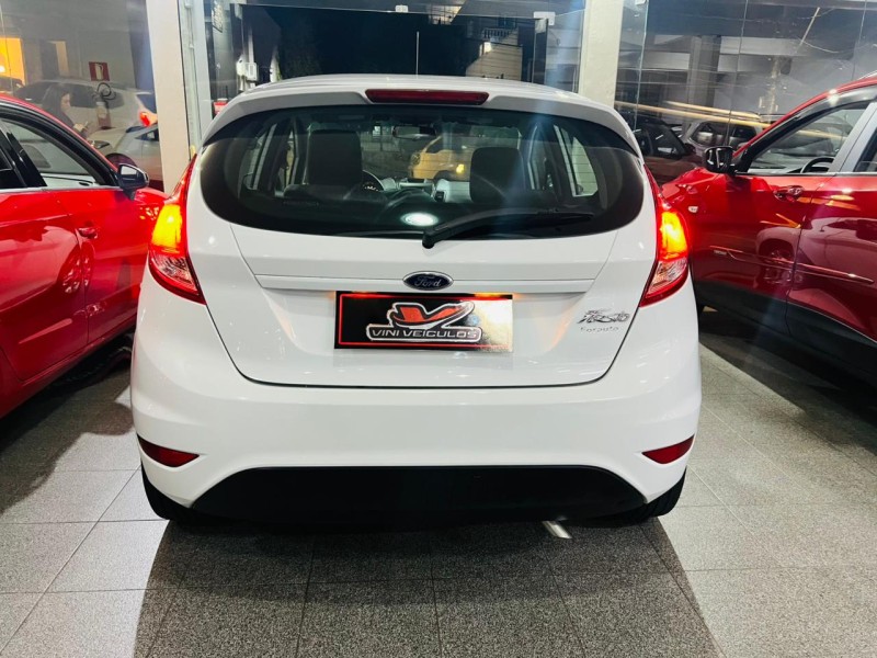 FIESTA 1.6 SE HATCH 16V FLEX 4P AUTOMÁTICO - 2016 - CAXIAS DO SUL