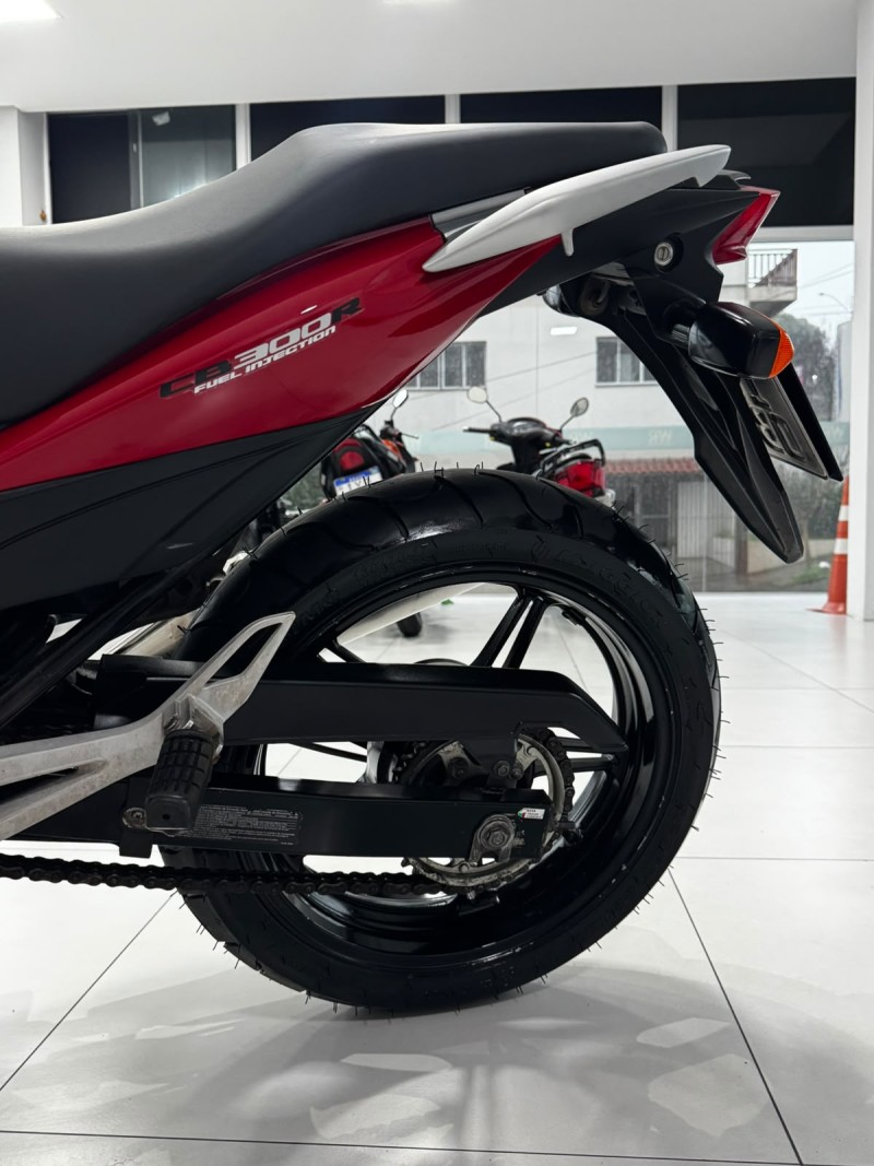 CB 300R ABS - 2010 - BENTO GONçALVES