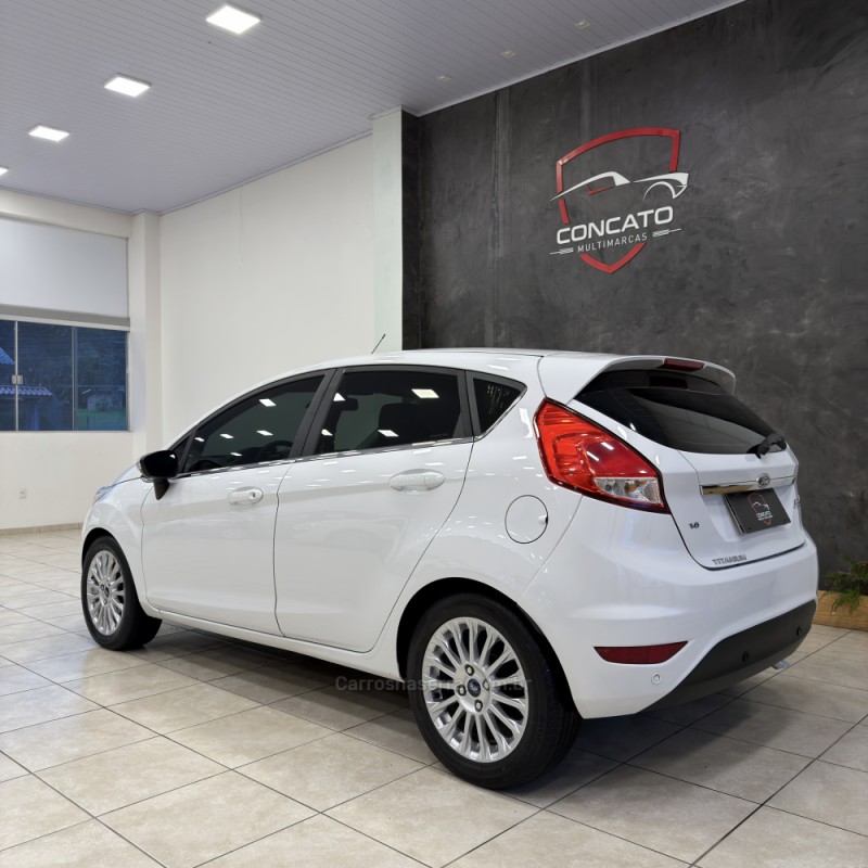 FIESTA 1.6 TITANIUM HATCH 16V FLEX 4P AUTOMÁTICO - 2014 - FARROUPILHA