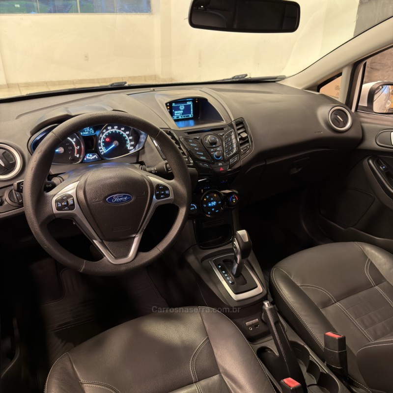 FIESTA 1.6 TITANIUM HATCH 16V FLEX 4P AUTOMÁTICO - 2014 - FARROUPILHA