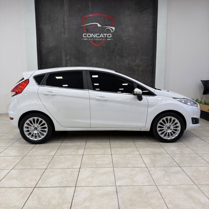 FIESTA 1.6 TITANIUM HATCH 16V FLEX 4P AUTOMÁTICO - 2014 - FARROUPILHA