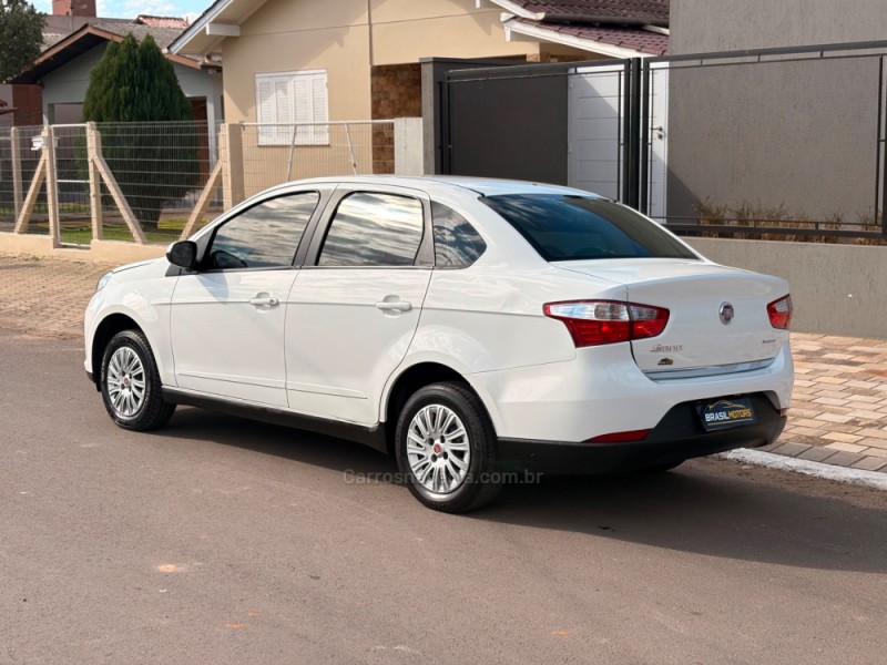 SIENA 1.4 MPI ATTRACTIVE 8V FLEX 4P MANUAL - 2014 - ESTâNCIA VELHA