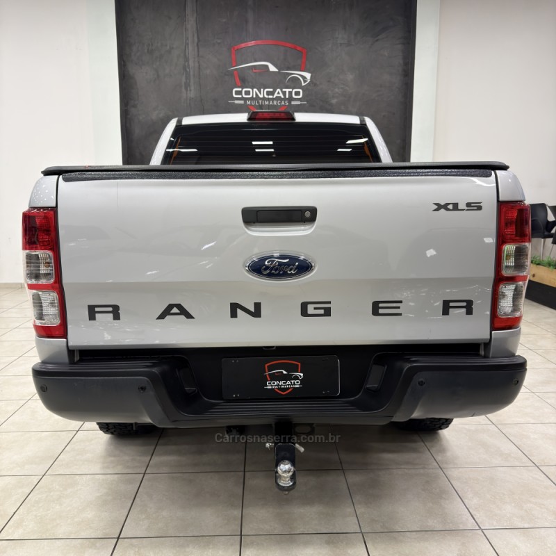 RANGER 2.2 XLS 4X4 CD 16V DIESEL 4P AUTOMÁTICO - 2017 - FARROUPILHA