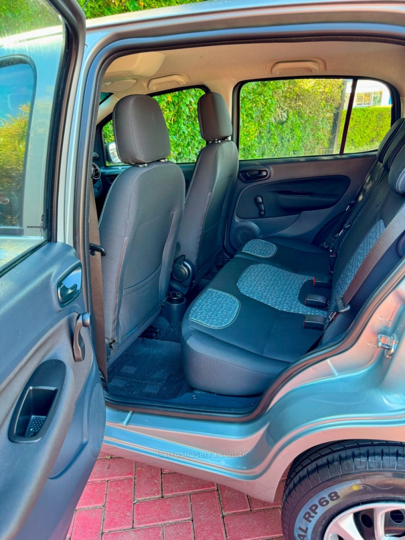 UNO 1.0 EVO ATTRACTIVE 8V FLEX 4P MANUAL - 2015 - ROLANTE