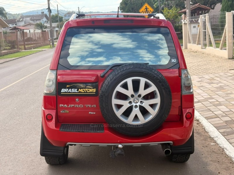 PAJERO TR4 2.0 4X4 16V 133CV FLEX 4P AUTOMÁTICO - 2014 - ESTâNCIA VELHA