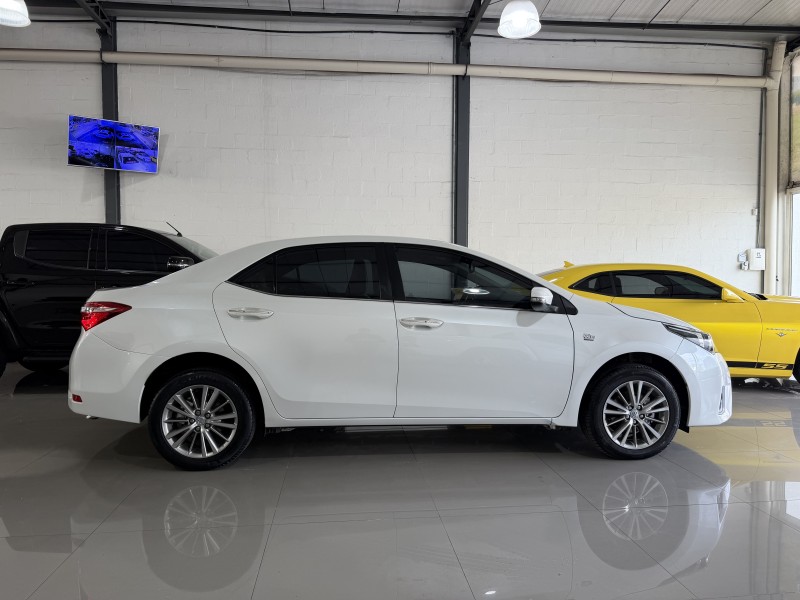 COROLLA 2.0 ALTIS 16V FLEX 4P AUTOMÁTICO - 2016 - CAXIAS DO SUL
