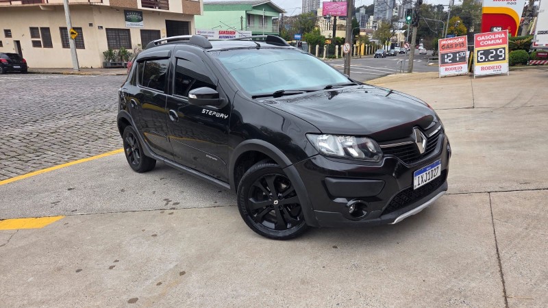 SANDERO 1.6 STEPWAY 16V FLEX 4P MANUAL - 2017 - CAXIAS DO SUL