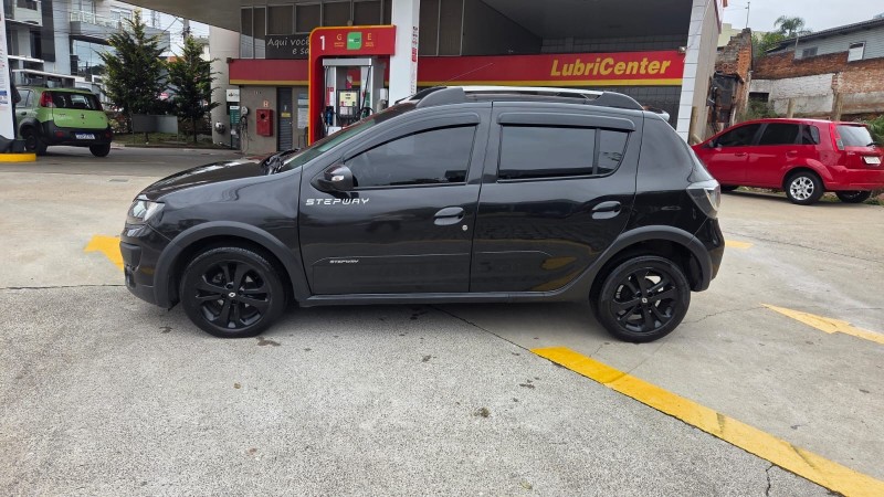 SANDERO 1.6 STEPWAY 16V FLEX 4P MANUAL - 2017 - CAXIAS DO SUL