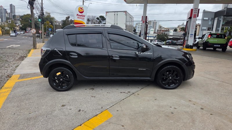 SANDERO 1.6 STEPWAY 16V FLEX 4P MANUAL - 2017 - CAXIAS DO SUL