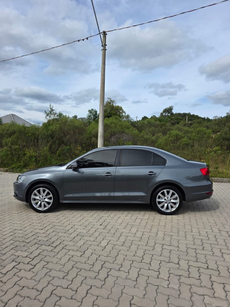 JETTA 2.0 COMFORTLINE FLEX 4P TIPTRONIC - 2012 - BENTO GONçALVES