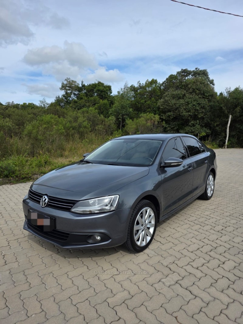 JETTA 2.0 COMFORTLINE FLEX 4P TIPTRONIC