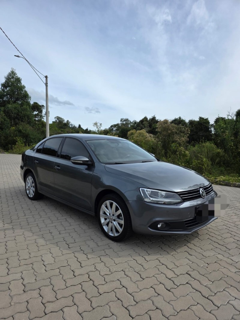 JETTA 2.0 COMFORTLINE FLEX 4P TIPTRONIC - 2012 - BENTO GONçALVES