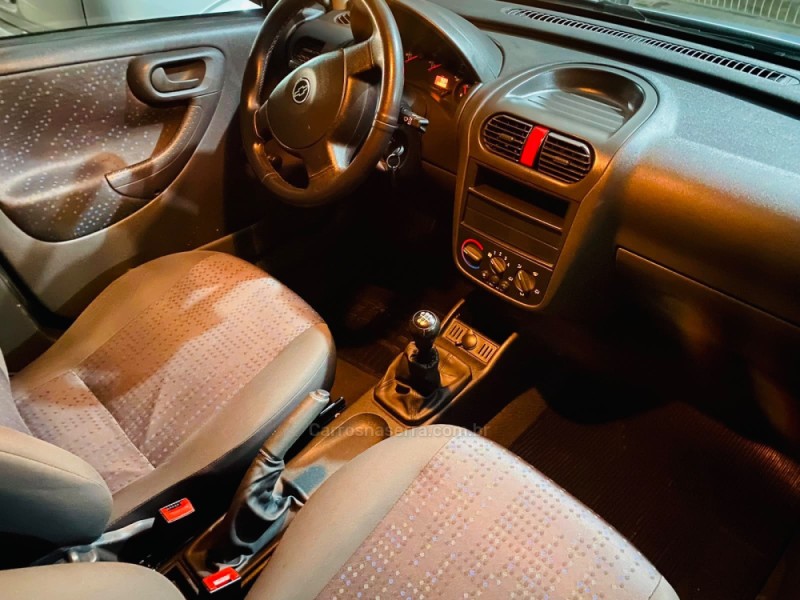 MONTANA 1.4 MPFI CONQUEST CS 8V FLEX 2P MANUAL - 2010 - FARROUPILHA