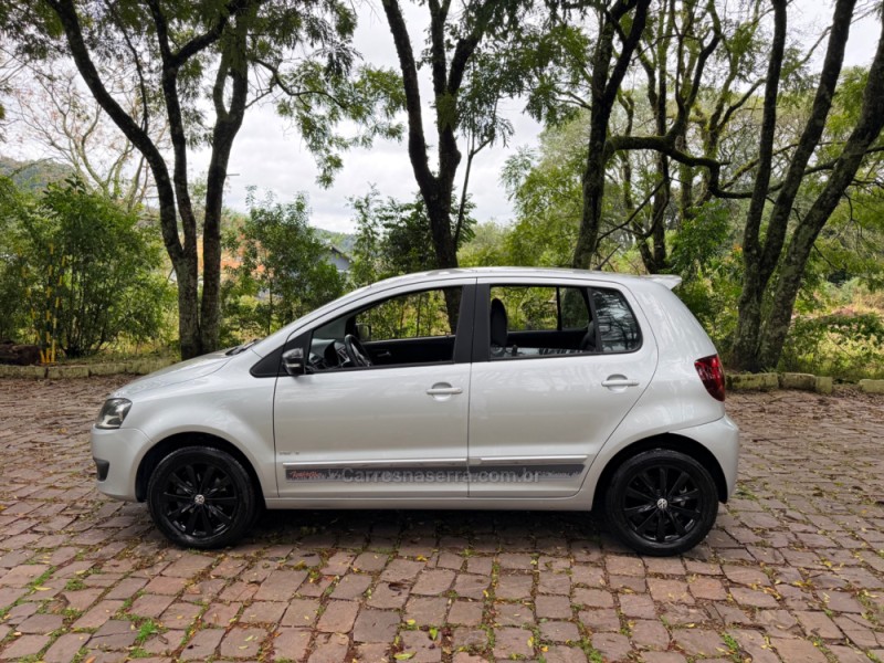 FOX 1.6 MI PRIME 8V FLEX 4P AUTOMATIZADO - 2010 - NOVA PRATA