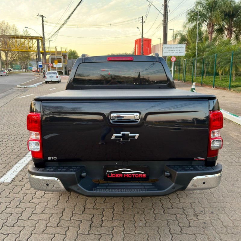 S10 2.4 LS 4X2 CD 8V FLEX 4P MANUAL - 2013 - ESTâNCIA VELHA