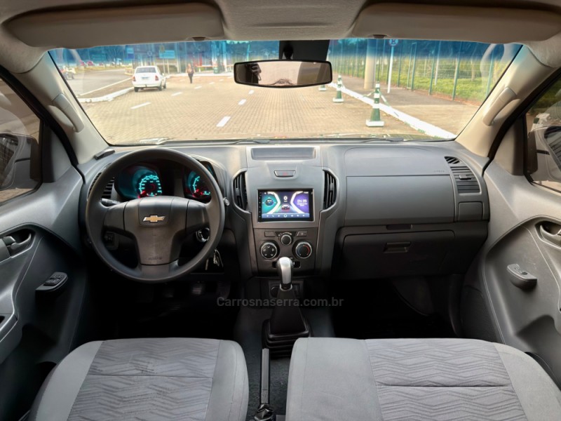 S10 2.4 LS 4X2 CD 8V FLEX 4P MANUAL - 2013 - ESTâNCIA VELHA