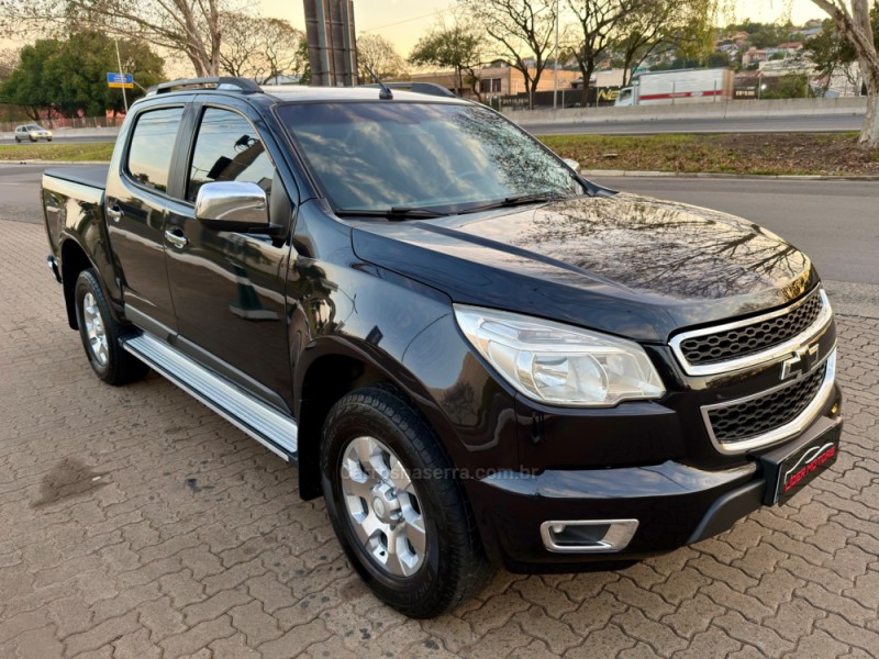 S10 2.4 LS 4X2 CD 8V FLEX 4P MANUAL - 2013 - ESTâNCIA VELHA