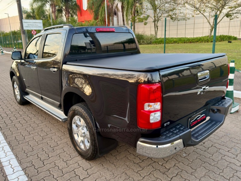 S10 2.4 LS 4X2 CD 8V FLEX 4P MANUAL - 2013 - ESTâNCIA VELHA