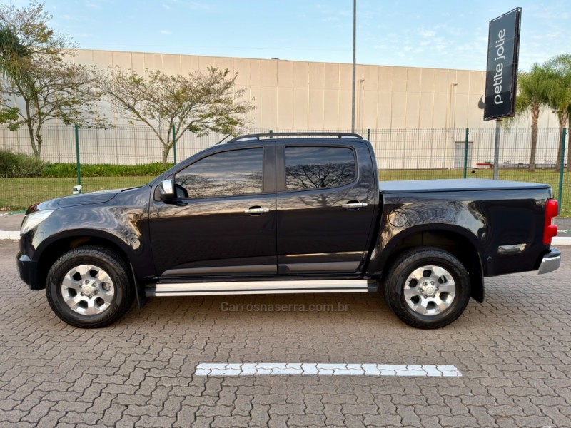 S10 2.4 LS 4X2 CD 8V FLEX 4P MANUAL - 2013 - ESTâNCIA VELHA
