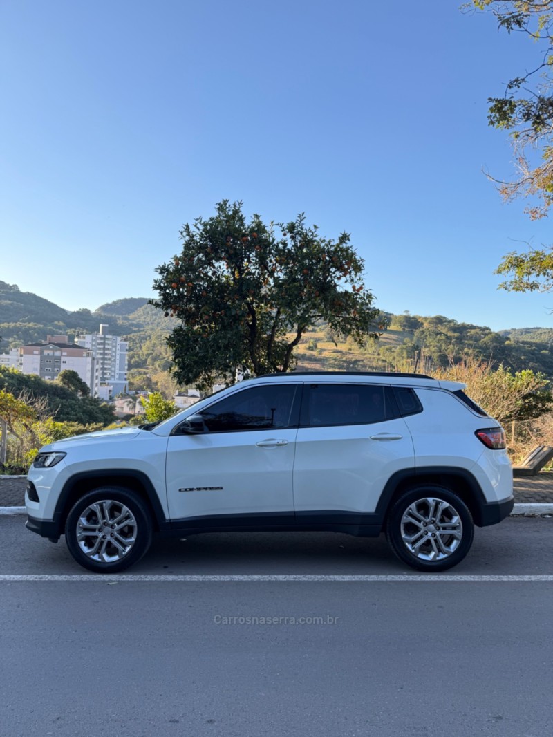COMPASS 1.3 LONGITUDE T270 16V TURBO FLEX 4P AUTOMÁTICO - 2022 - NOVA ARAçá