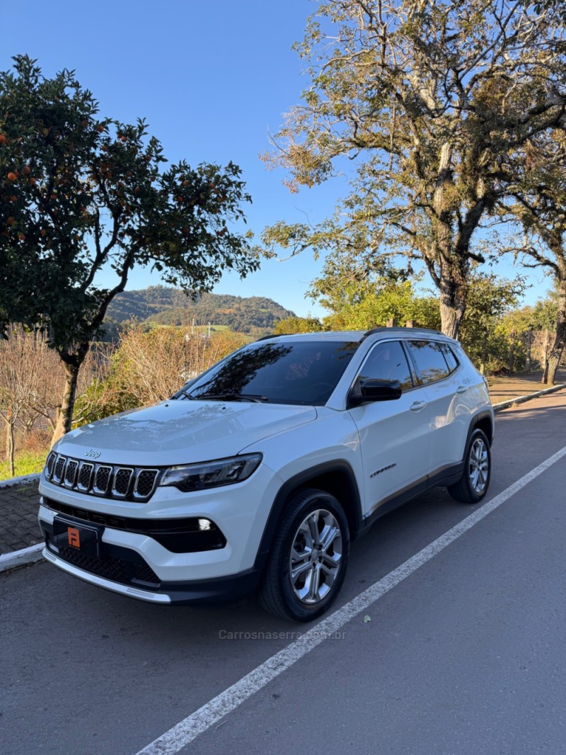 COMPASS 1.3 LONGITUDE T270 16V TURBO FLEX 4P AUTOMÁTICO - 2022 - NOVA ARAçá